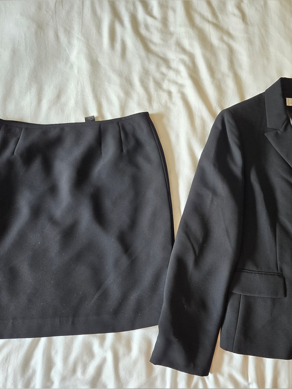 Tahari Black Tailored Blazer
